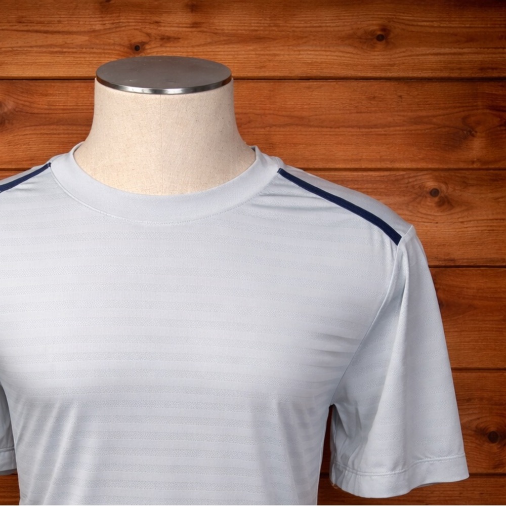 Rhône FUC Short Sleeve Athletic Shirt Gray Striped Performance Tee Men’s Size L